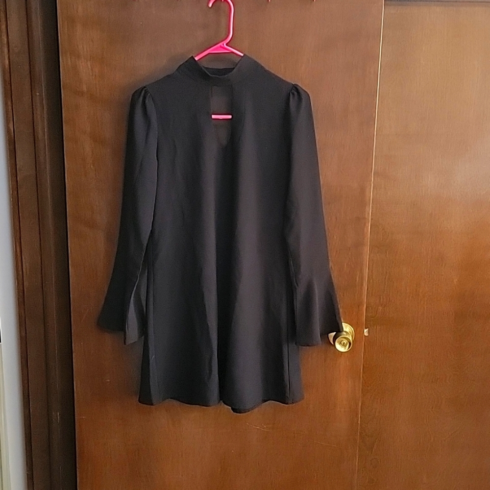 Black keyhole dress